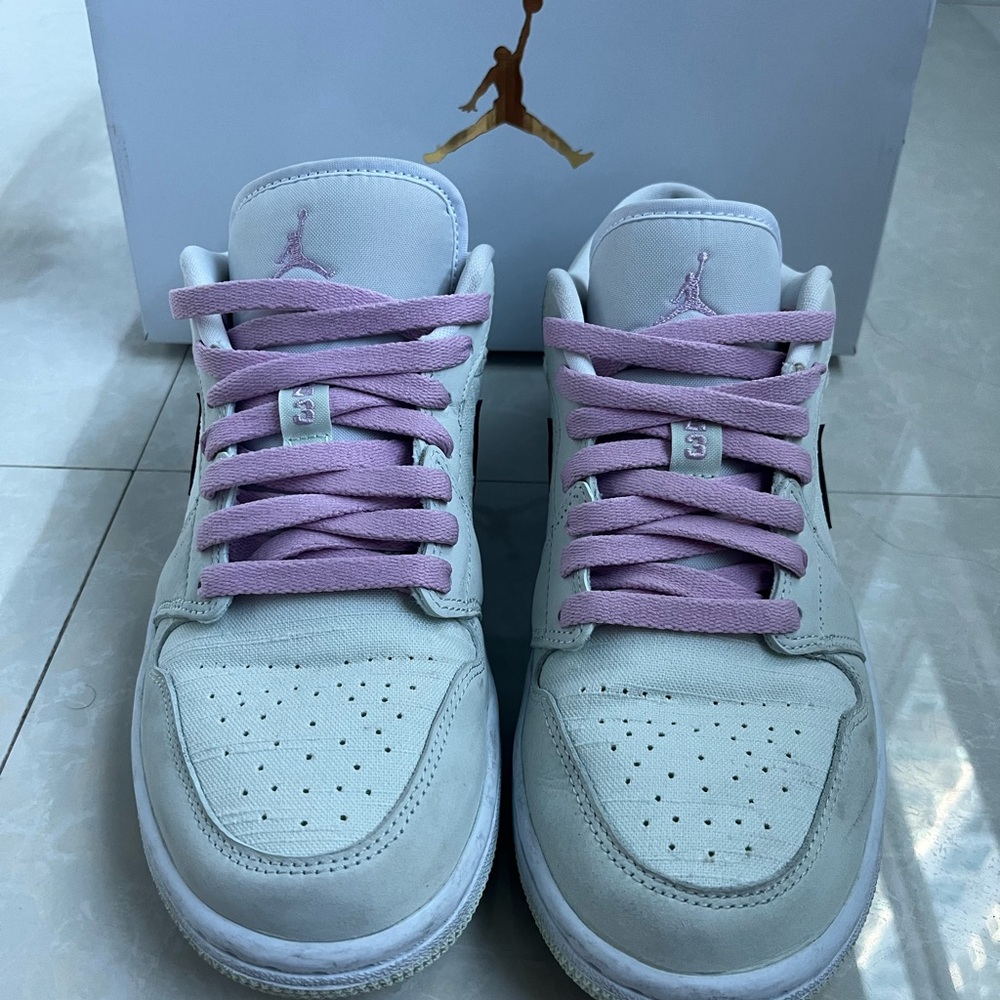 Jordan Women's Sneakers in White and Pink